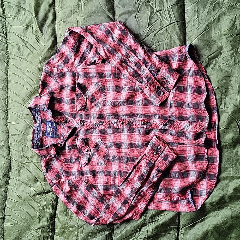 American Eagle Outfitters Vintage Fit Flannel Button Down Shirt, Snaps Size M